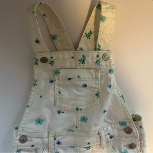 Wonder nation flowered overalls Size: 3T​